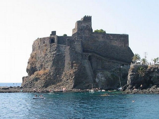 Catania highlights - Cyclops Bay tour